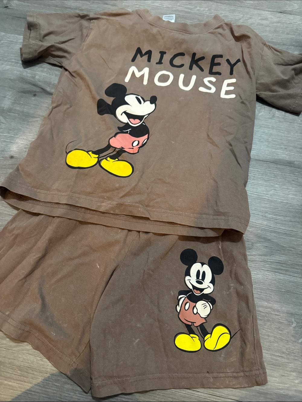 Disney Jr brand. EUC 7-8 Brown Mickey Mouse Shirt and Shorts set